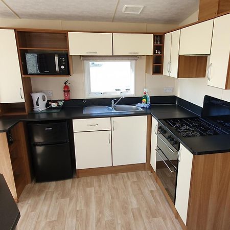 Jp Retreat , West Sand Holiday Park, Селси Екстериор снимка