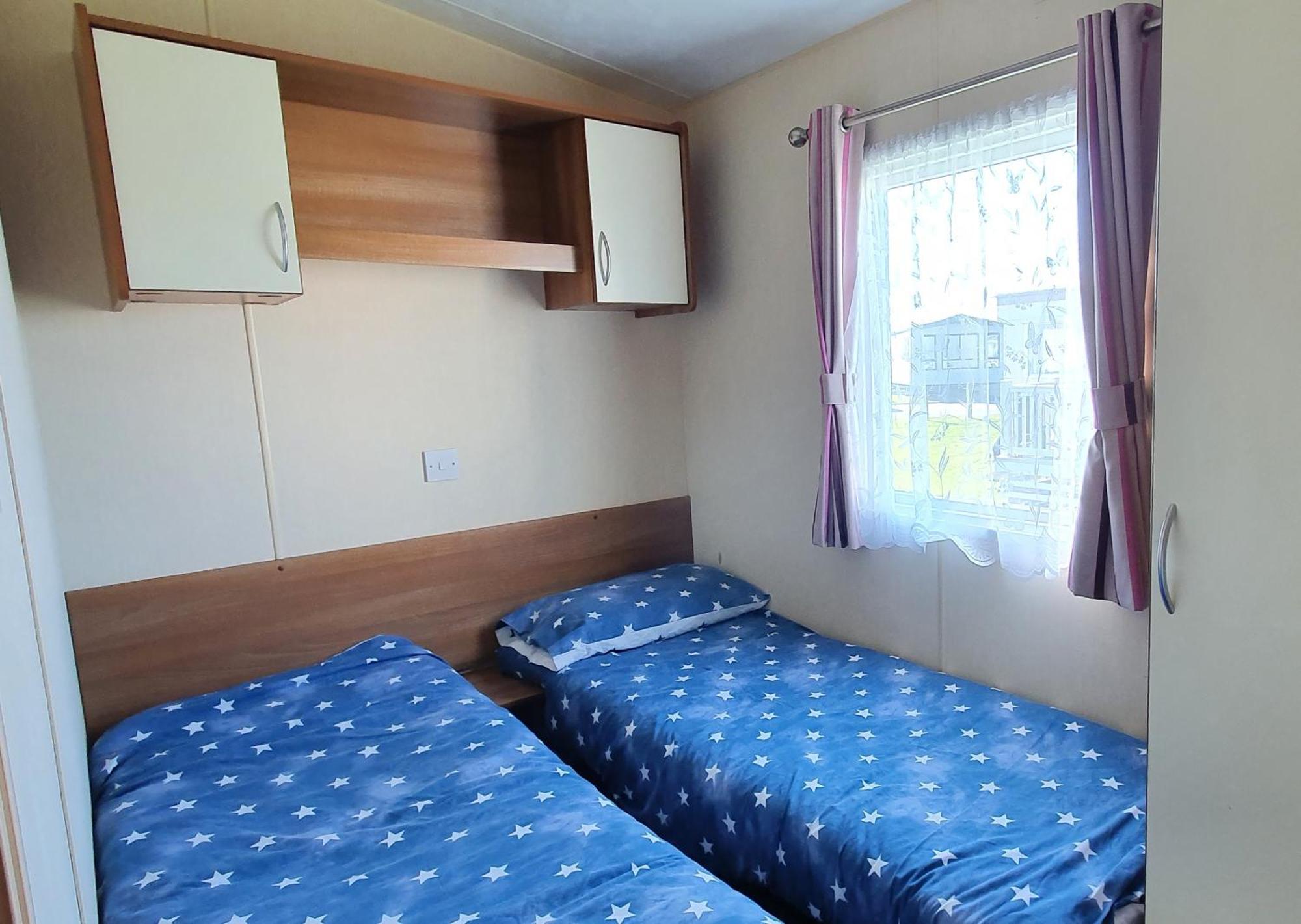Jp Retreat , West Sand Holiday Park, Селси Екстериор снимка